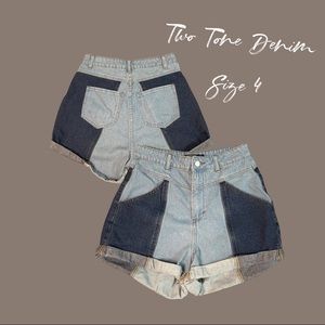Two Tone Denim Shorts 🌗